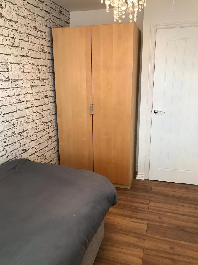 Double Room With En-Suite. Central For North West Rainhill Exterior photo